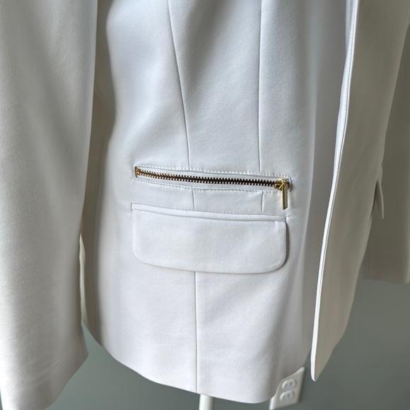 Chico's White Blazer with Structured Shoulders and Classic Lapel size L or 2 - Picture 4 of 7